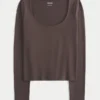 Langærmet baby-T-shirt i sømløst stof
