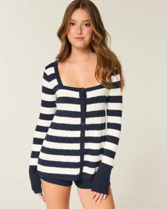 Langærmet babydoll-sweater med firkantet halsudskæring