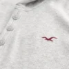 Langærmet Henley med hætte Langærmet Henley med hætte