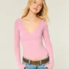 Langærmet wrap-top med V-hals Langærmet wrap-top med V-hals