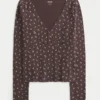Langærmet wrap-top med V-hals Langærmet wrap-top med V-hals