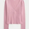 Langærmet wrap-top med V-hals Langærmet wrap-top med V-hals