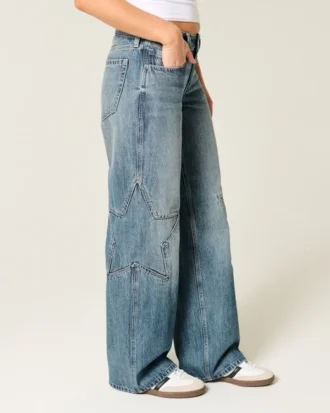 Lavtaljede baggy jeans i medium vask med stjernemønster