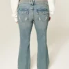 Lavtaljede bootcut-jeans med sommerfuglebroderi i medium vask Lavtaljede bootcut-jeans med sommerfuglebroderi i medium vask