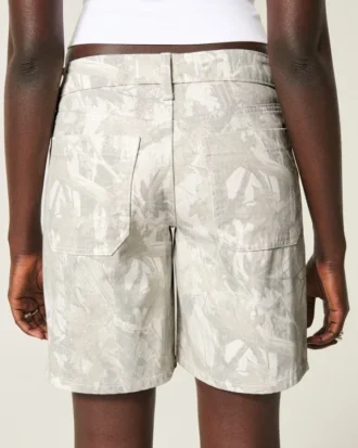 Lavtaljede camouflage-baggy-shorts