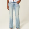 Lavtaljede jeans med mellemvask og broderet sommerfugl i bootcut-pasform Lavtaljede jeans med mellemvask og broderet sommerfugl i bootcut-pasform