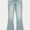 Lavtaljede jeans med mellemvask og broderet sommerfugl i bootcut-pasform Lavtaljede jeans med mellemvask og broderet sommerfugl i bootcut-pasform