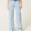 Lavtaljede, løse jeans i lys vask Lavtaljede, løse jeans i lys vask