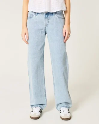 Lavtaljede, løse jeans i lys vask