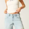 Lavtaljede, lysvaskede, baggy denimshorts 5″ Lavtaljede, lysvaskede, baggy denimshorts 5″
