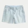 Lavtaljede, lysvaskede, baggy denimshorts 5″ Lavtaljede, lysvaskede, baggy denimshorts 5″