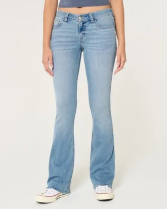 Lavtaljede, lysvaskede bootcut-jeans
