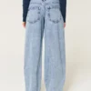 Lavtaljede, lysvaskede, koniske baggy jeans Lavtaljede, lysvaskede, koniske baggy jeans