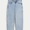 Lavtaljede, lysvaskede, koniske baggy jeans Lavtaljede, lysvaskede, koniske baggy jeans
