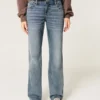 Lavtaljede, mediumvaskede, afslappede jeans med lige ben Lavtaljede, mediumvaskede, afslappede jeans med lige ben