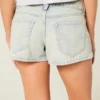 Lavtaljede mini-shorts i lys vask