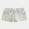 Lavtaljede mini-shorts i lys vask
