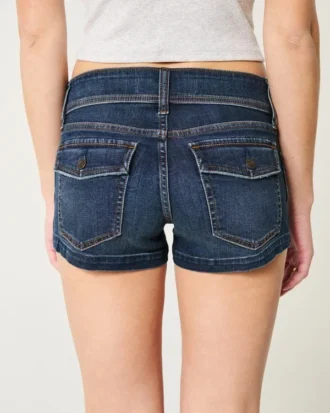 Lavtaljede mørkvaskede denimshorts Lavtaljede mørkvaskede denimshorts