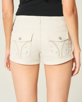 Lavtaljede poplin-shorts med blomsterprint og baglommer