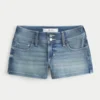 Lavtaljede shorts i medium vask Lavtaljede shorts i medium vask