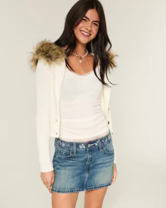 Lavtaljet broderet denim miniskort