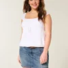 Lavtaljet broderet denim miniskort Lavtaljet broderet denim miniskort