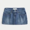 Lavtaljet mini-skort i denim med nitter Lavtaljet mini-skort i denim med nitter