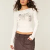 Lavtaljet mini-skort i imiteret ruskind Lavtaljet mini-skort i imiteret ruskind