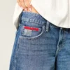 Lavtaljet, mørkvasket baggy jort med amerikansk flag-print Lavtaljet, mørkvasket baggy jort med amerikansk flag-print