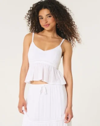 Let babydoll-top i hæklet stil