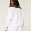 Let dobbelt off-shoulder sweatshirt Let dobbelt off-shoulder sweatshirt