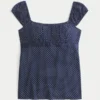 Let satin babydoll-top med bindebånd Let satin babydoll-top med bindebånd
