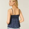 Let satin-camisole med blondekant Let satin-camisole med blondekant