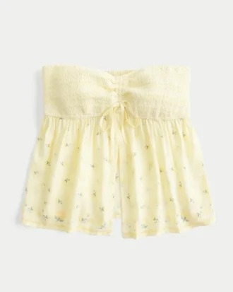 Let stropløs babydoll-top med smock ved brystet