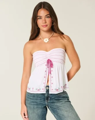 Let stropløs broderet babydoll-top