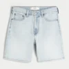 Løse denimshorts over knæet Løse denimshorts over knæet