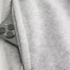 Løse fleece-shorts til midt på låret Løse fleece-shorts til midt på låret