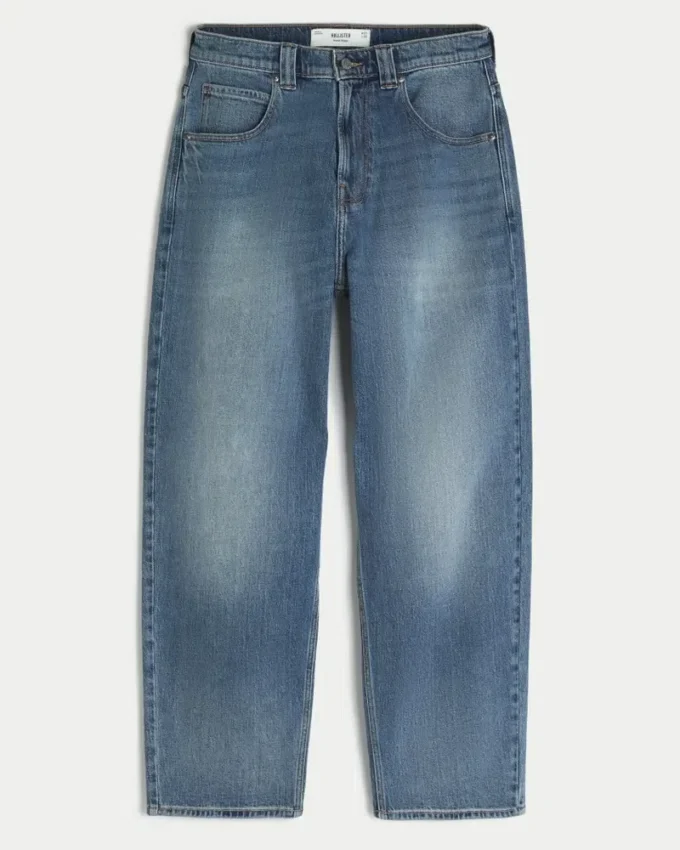 Mediumvasket broderet hajgrafik skaterbaggy jeans Mediumvasket broderet hajgrafik skaterbaggy jeans