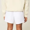 Midt-lår-linnedblandede seersucker-shorts Midt-lår-linnedblandede seersucker-shorts