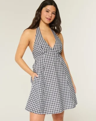 Mini-kjole med åben ryg og halterneck