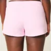 Mini-shorts i fleece med hjerteprint Mini-shorts i fleece med hjerteprint