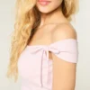 Off-shoulder top med bindebånd Off-shoulder top med bindebånd