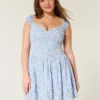 Off-the-Shoulder asymmetrisk mini-kjole Off-the-Shoulder asymmetrisk mini-kjole