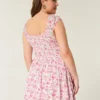 Off-the-Shoulder asymmetrisk mini-kjole Off-the-Shoulder asymmetrisk mini-kjole