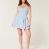 Off-the-Shoulder asymmetrisk mini-kjole Off-the-Shoulder asymmetrisk mini-kjole