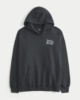 Oversized hættetrøje med sommerfuglemotiv