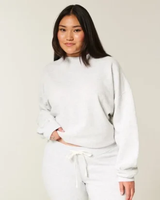 Oversized sweatshirt med høj hals Oversized sweatshirt med høj hals