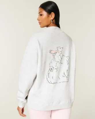 Oversized sweatshirt med høj hals og bjørnegrafik Oversized sweatshirt med høj hals og bjørnegrafik