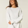 Oversized sweatshirt med sløjfe på ryggen fra årgang ’26 Oversized sweatshirt med sløjfe på ryggen fra årgang ’26