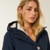 Parka med imiteret pelsfor Parka med imiteret pelsfor